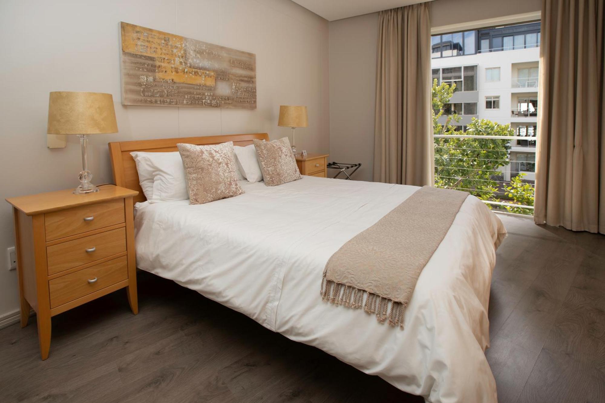 Mountain Marina Luxury Apartments Cape Town Room photo